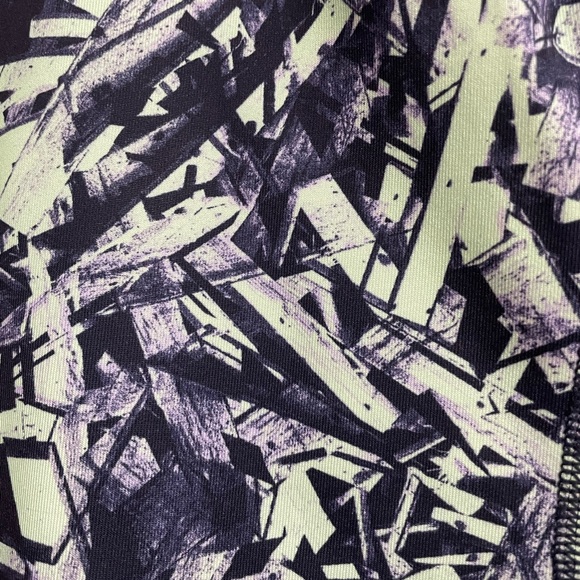 Tek Gear Navy and Mint Mesh Side Workout Shirt Size Medium - Picture 2 of 3